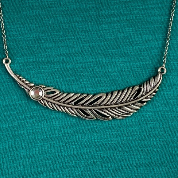 Jewelry - Feather and Crystal Silver Tone Patina Necklace